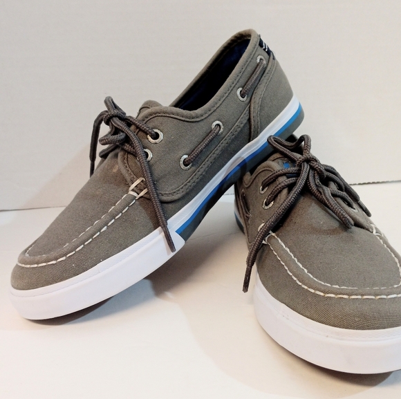 NAUTICA SPINNAKER DECK SHOES - Picture 2 of 9